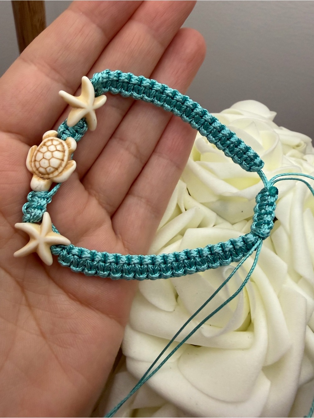 Handmade Turquoise Kids Shell Bracelet with Turtle Charm